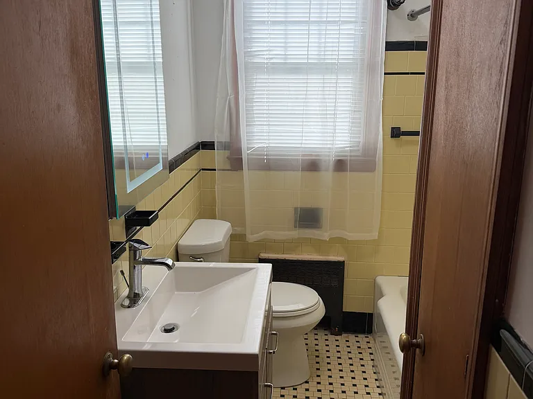 23 Home Ave — Photo 8