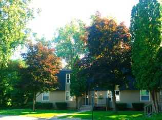 522 N River Ave APT 8, Alma, MI 48801
