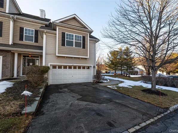 43 Putters Way, Middletown, NY 10940
