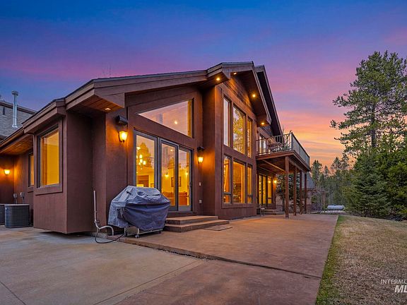 5th image of 12924 Dawn Dr