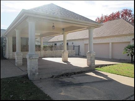 1st image of 10800 River Plantation Dr