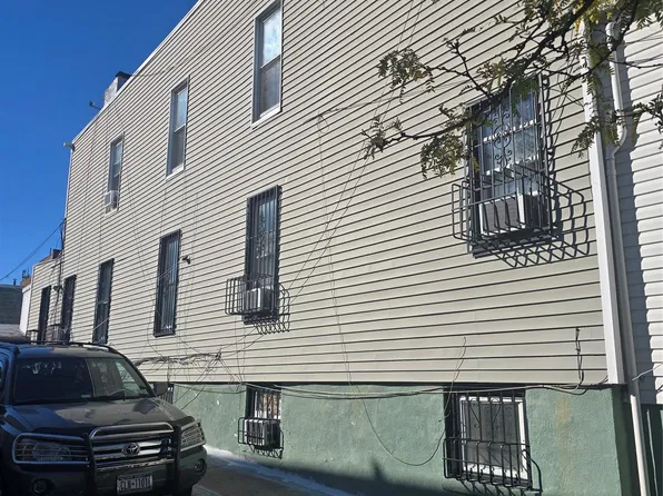 (undisclosed Address), Bronx, NY 10472