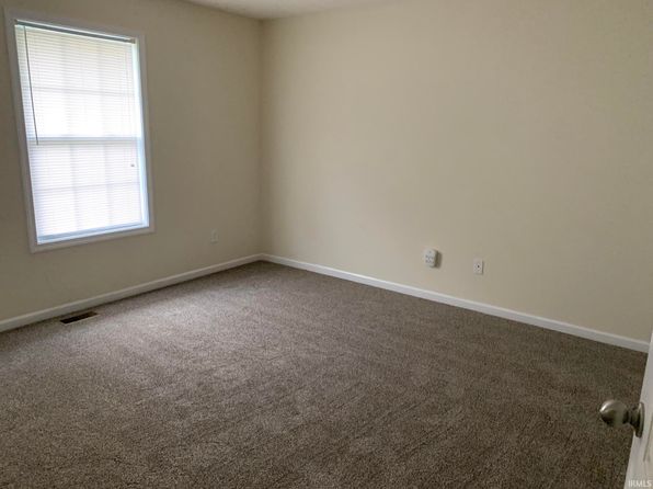2428 S Woolery Mill Dr, Bloomington, IN 47403