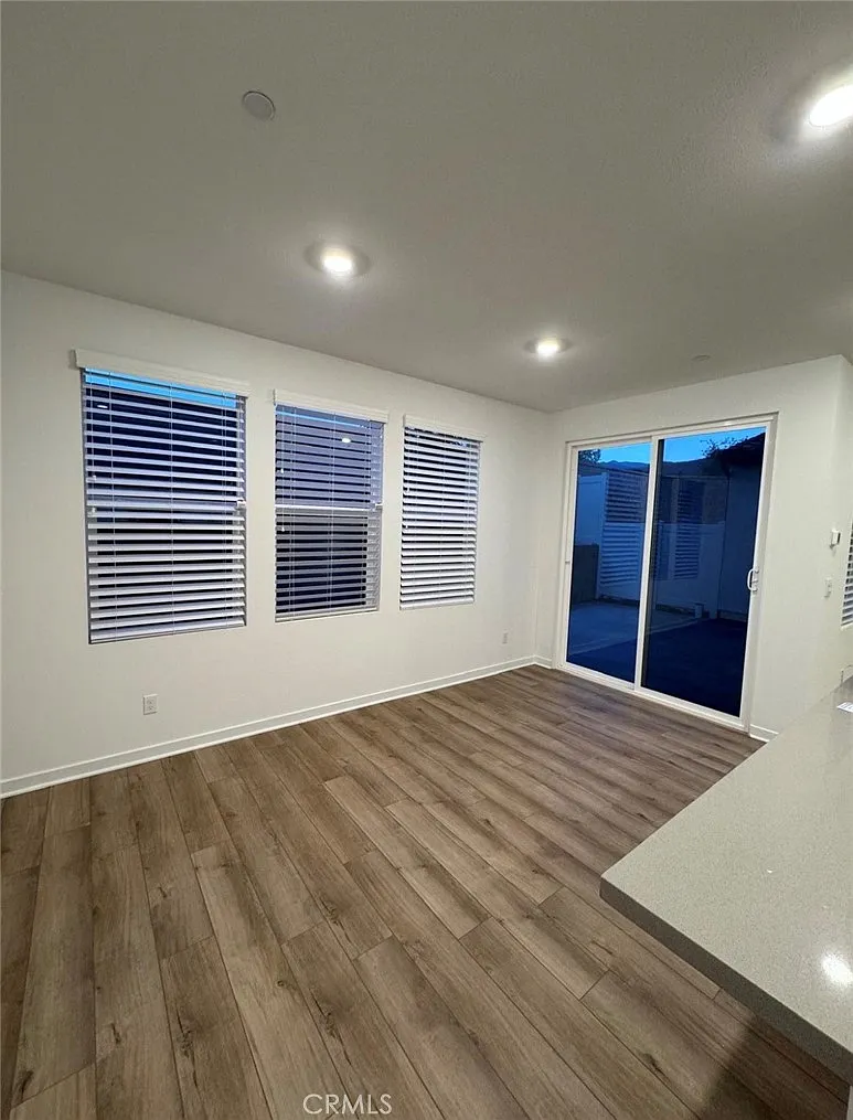 3 bed, 2.5 bath, 1730 sqft, $3,900 — Photo 3