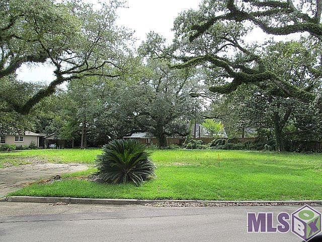 2nd image of 36 Lake Hills Pkwy