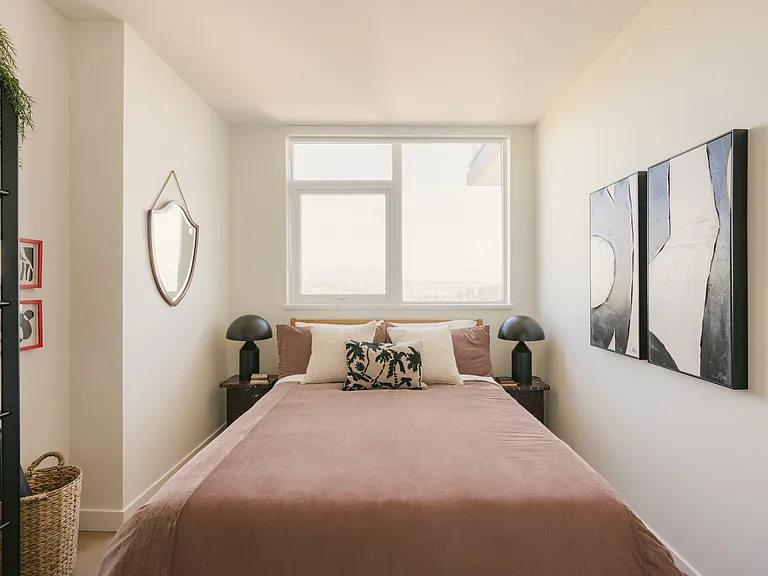 612 7th Ave — Photo 30