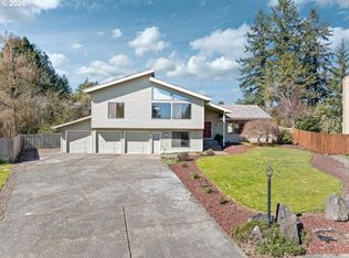 2703 Orchard Hill Pl, Lake Oswego, OR 97035