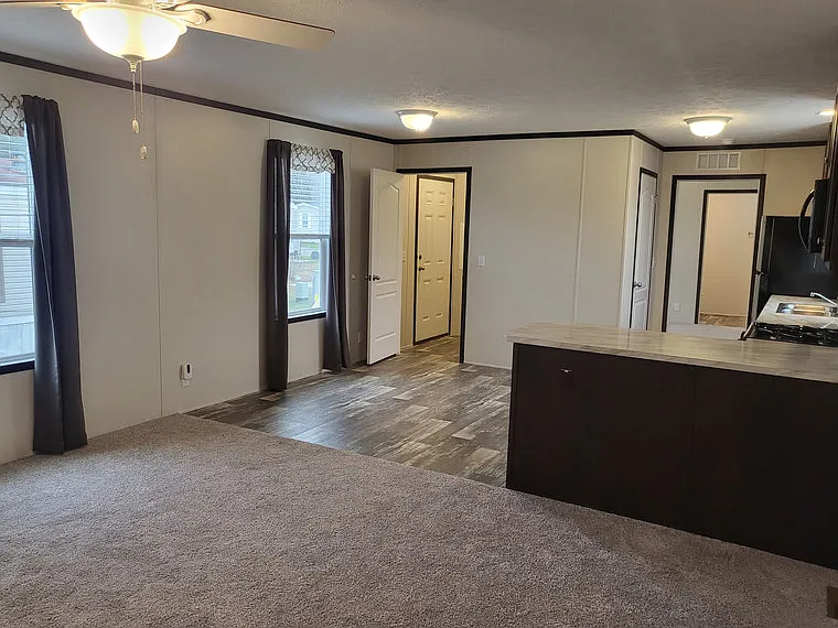 126 Elm Ave — Photo 3