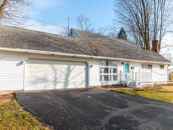 1010 Hoover Dr, Ashland, OH 44805
