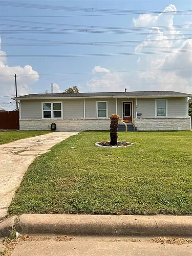 1425 Crown St Photo 1