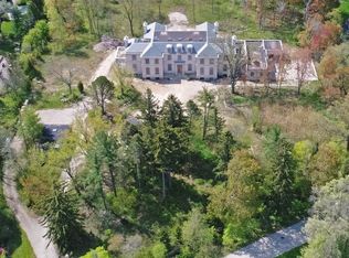 333 E Foster Pl, Lake Forest, IL 60045