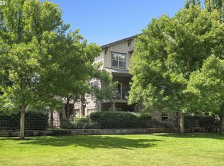 784 NE Adwick Dr, Hillsboro, OR 97006