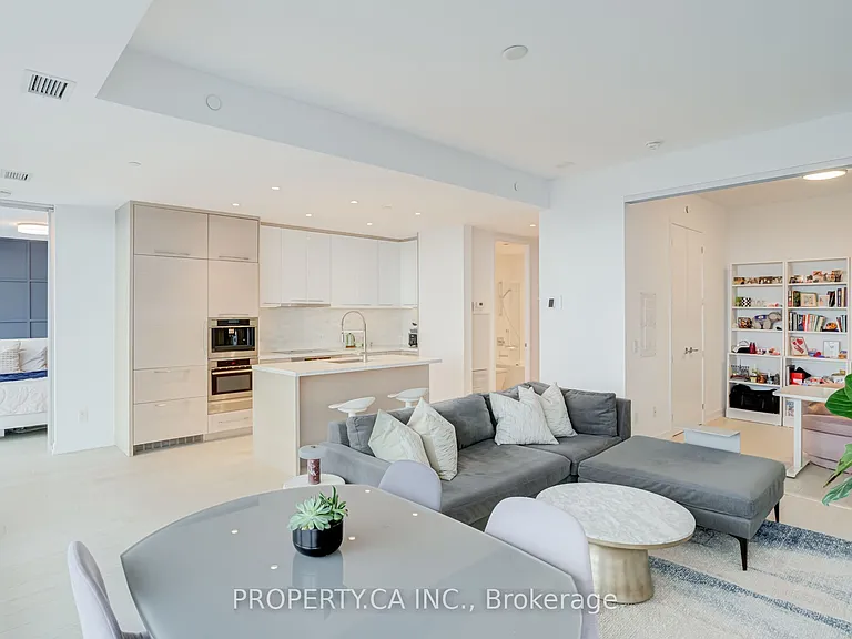 488 University Ave #5308 — Photo 8