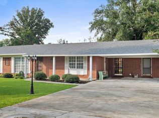 1210 Melwood Dr, Forest, MS 39074