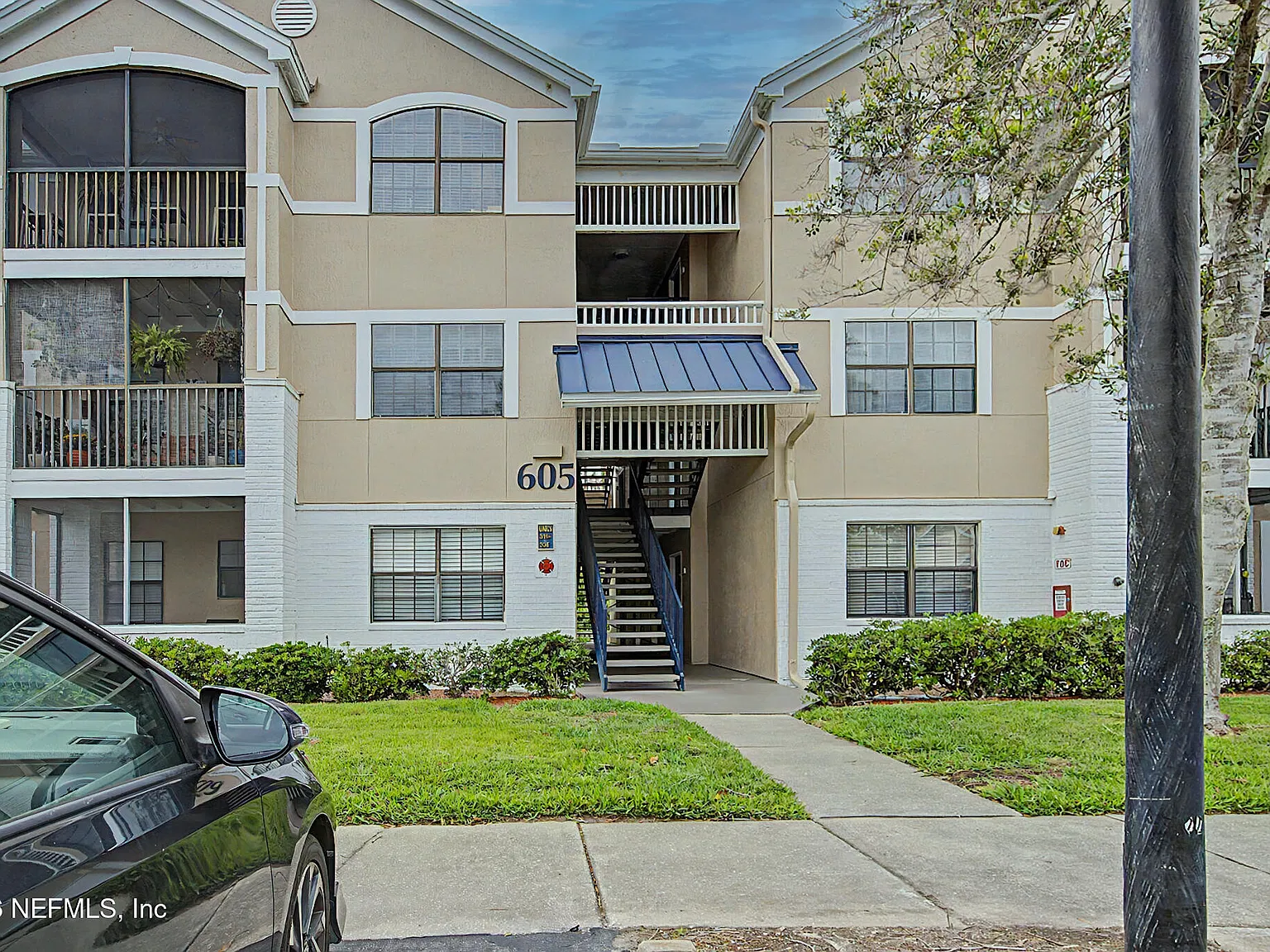 1 bed, 1.0 bath, 690 sqft, $1,450 — Photo 1