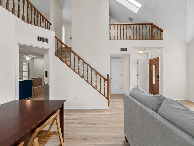 6740 Scotts Pl — Photo 9
