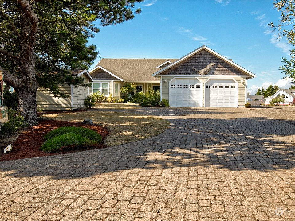 1st image of 340 Quail Court SW