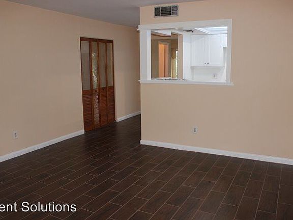 4th image of 9001 Tudor Dr #H209