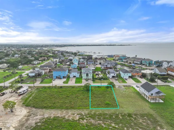 1222 23rd St, Dickinson, TX 77539