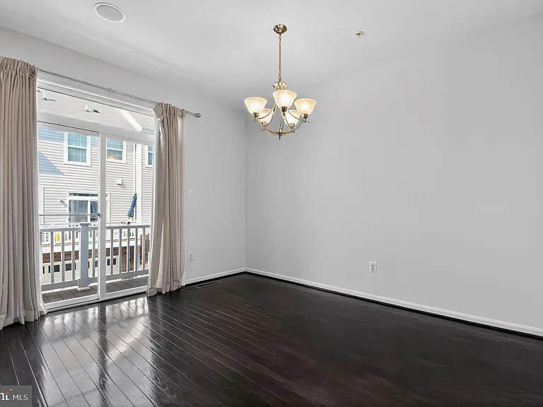 1725 Fernwood Dr — Photo 5