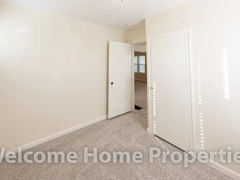 309 SW 6th St — Photo 19