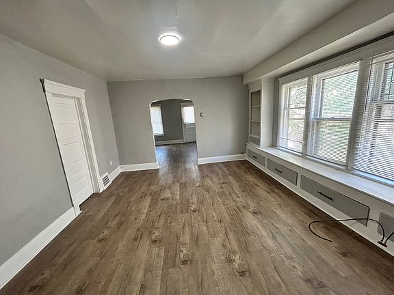 4th image of 6632 Fleet Ave #Up