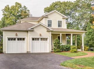 18 Oakencroft Rd, Wellesley, MA 02482