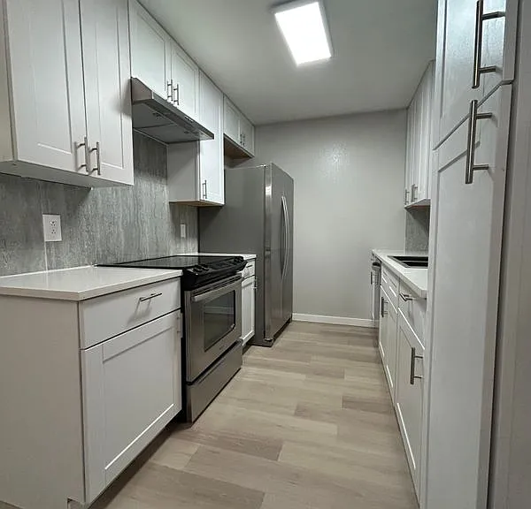 7503 April Ln #7503 — Photo 2