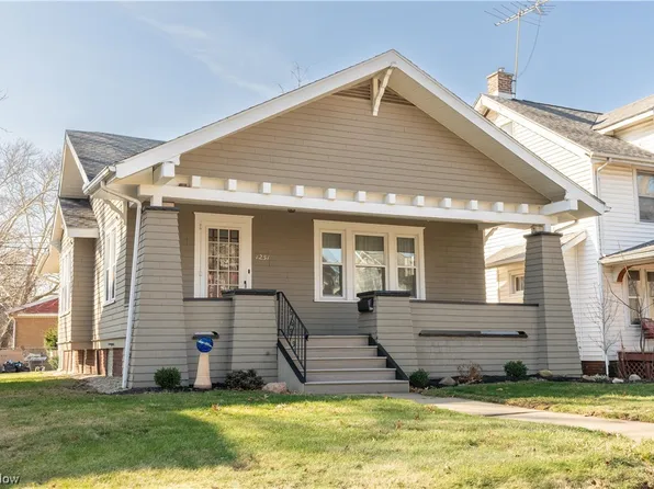 1251 Perkins Ave NW, Canton, OH 44703