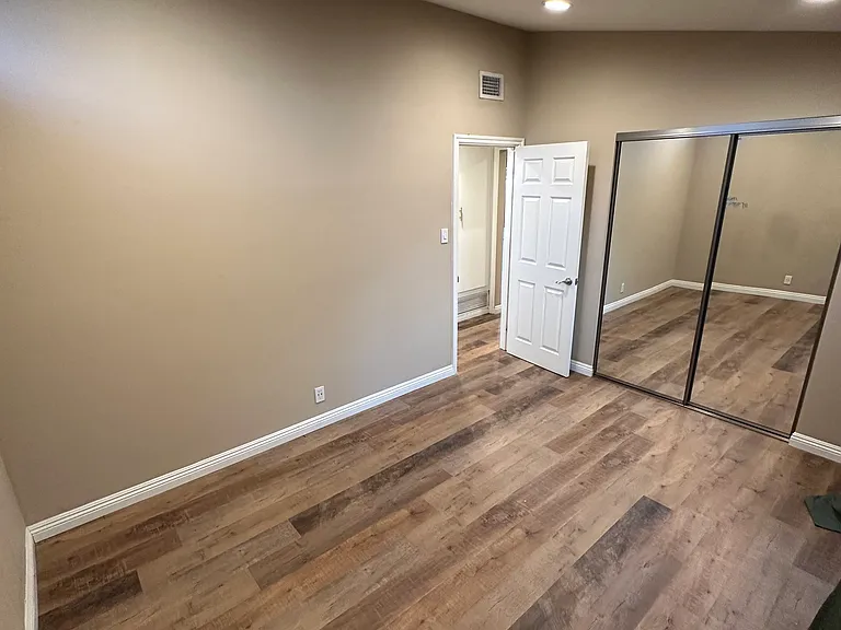 7126 Delco Ave — Photo 15