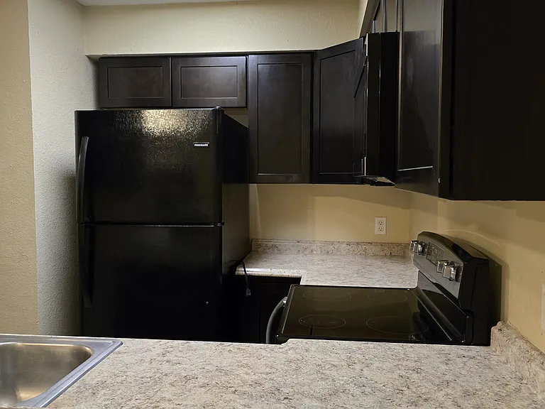 18 Bentree Ln #403 — Photo 23