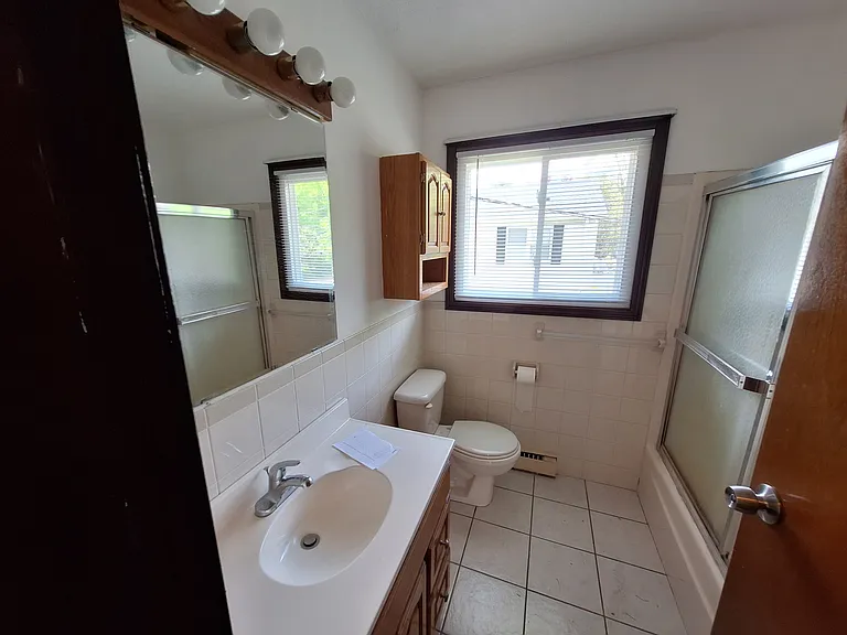91 N Main St — Photo 9