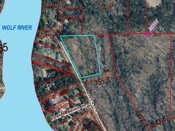 River Dr, Shawano, WI 54166