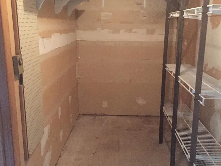 Garage Work Room