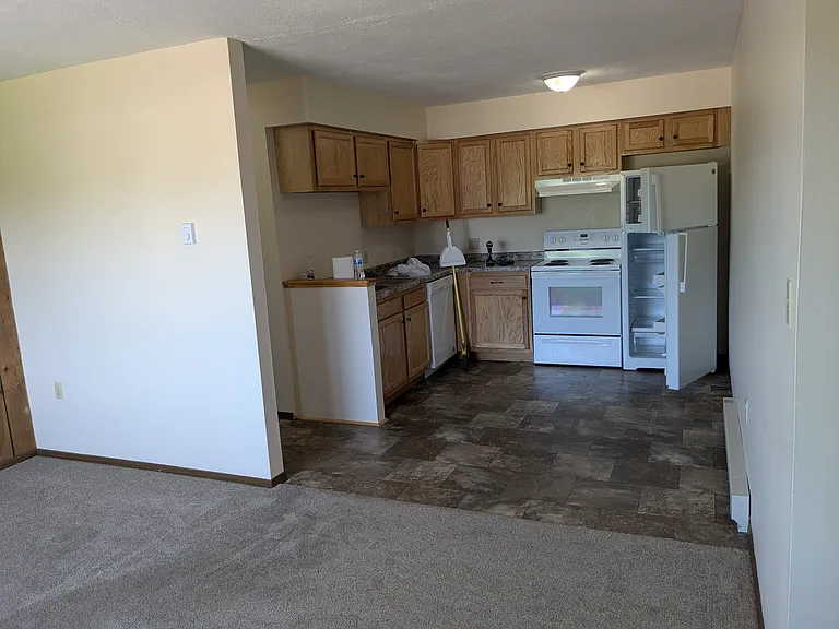 500 W Sharon Ave #A — Photo 2