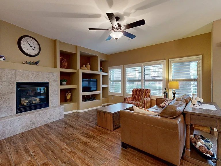 20121 N 76th St #1047 — Photo 3