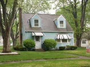 127 S Hawthorne Dr, South Bend, IN