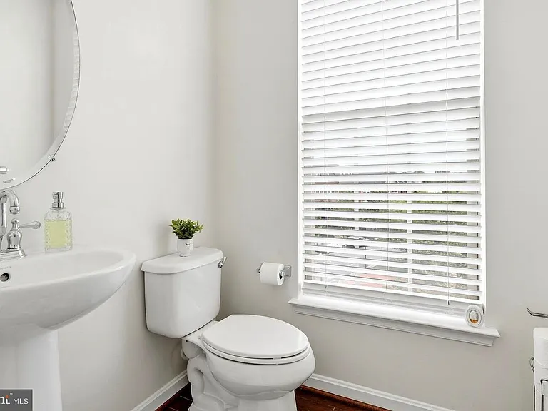 7931 Crescent Park Dr — Photo 25