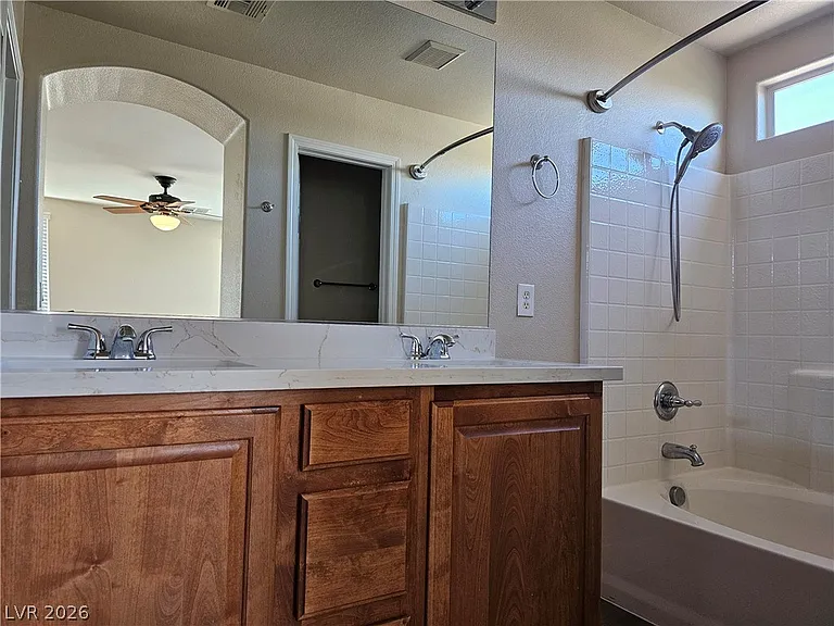 1018 Garnet Ridge Ct — Photo 15