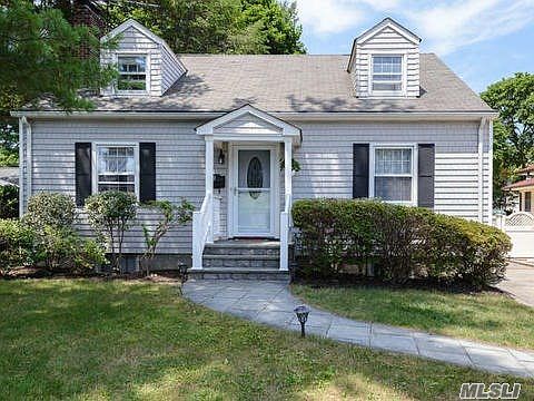 40 Beatrice Ave Syosset NY 11791 Zillow