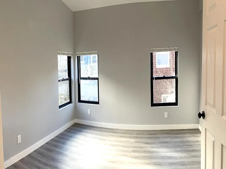1441 Josephine St — Photo 15