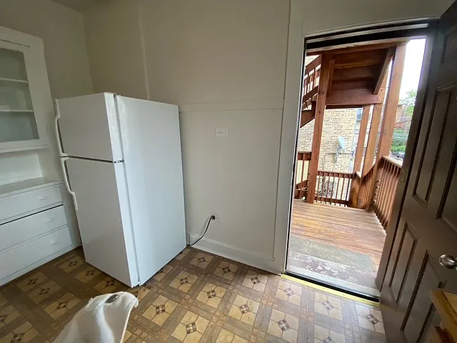 829 W Cornelia Ave #2W — Photo 14