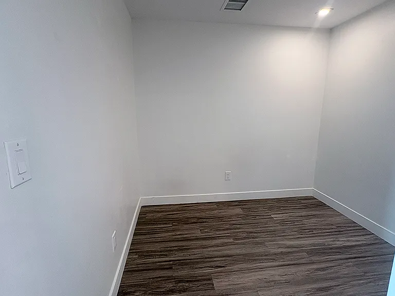 181 W 6th St #505 — Photo 20