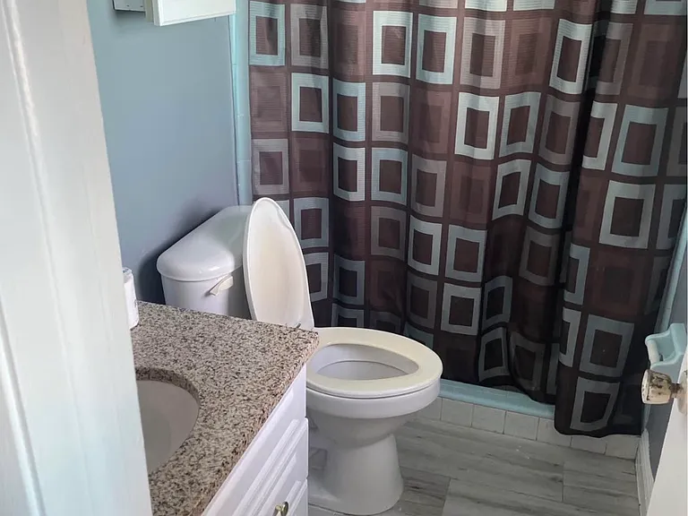 893 Iris Dr #1 — Photo 4