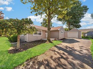 121 Springbrook Dr, Findlay, OH 45840