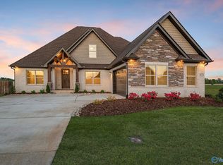 16776 Colton Ln, Athens, AL 35613