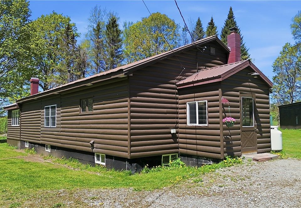1st image of 654 Military Rd