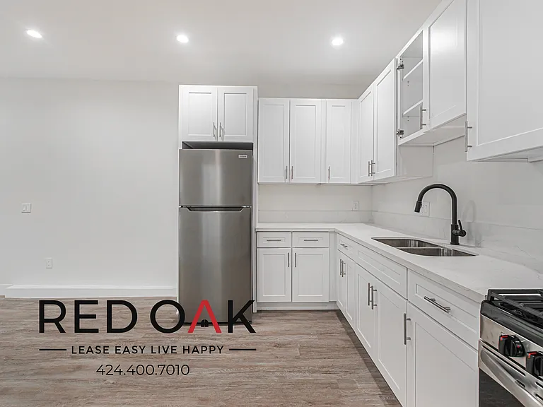 400 Western Ave #9 — Photo 13