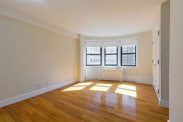 Rented by Stonehenge NYC LLC | media 6