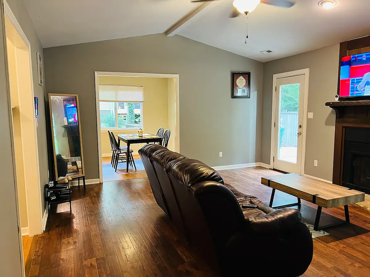 11525 Lone Star Cir — Photo 3